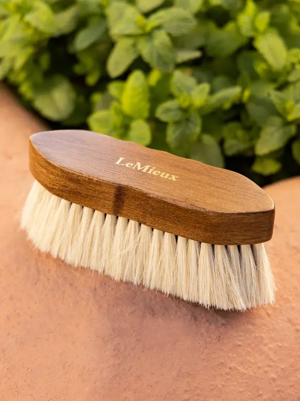 Lemieux Artisan Soft Finishing Brush